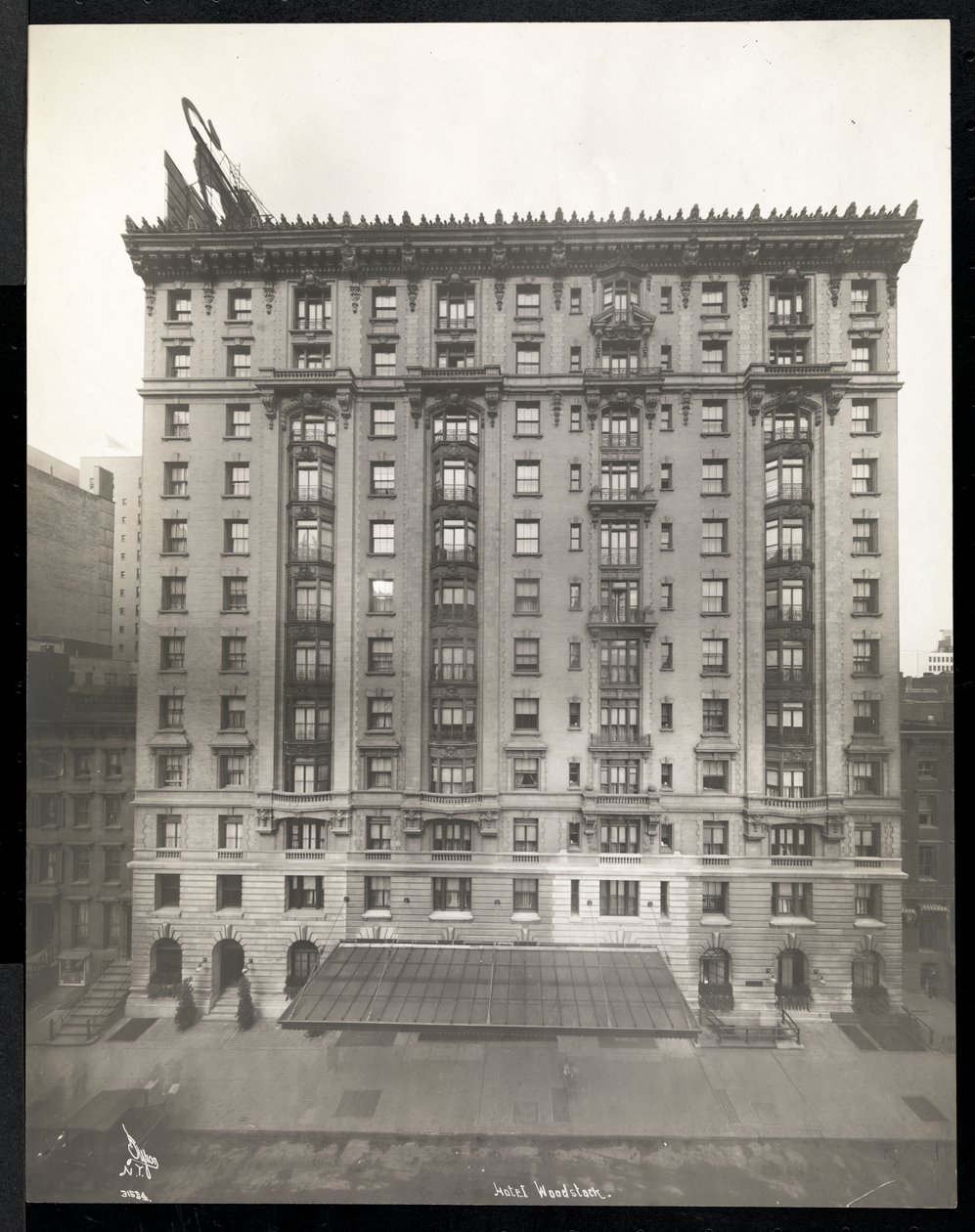 Hotel Woodstock, 127 West 43rd Street, New York, 1911 veya 1912 (gümüş jelatin baskı) by Byron Company