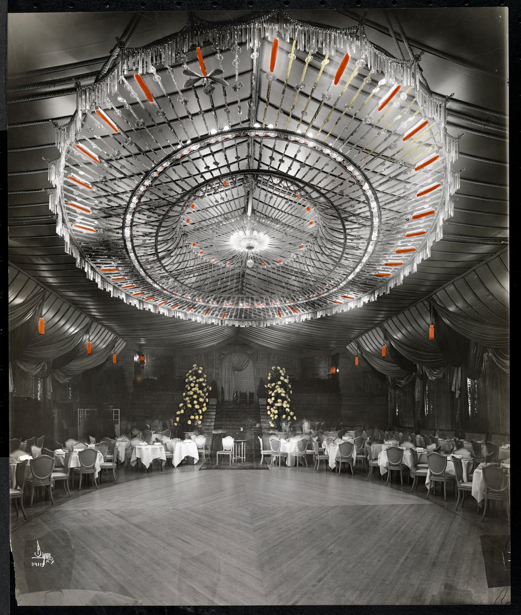 Ritz-Carlton Hotel