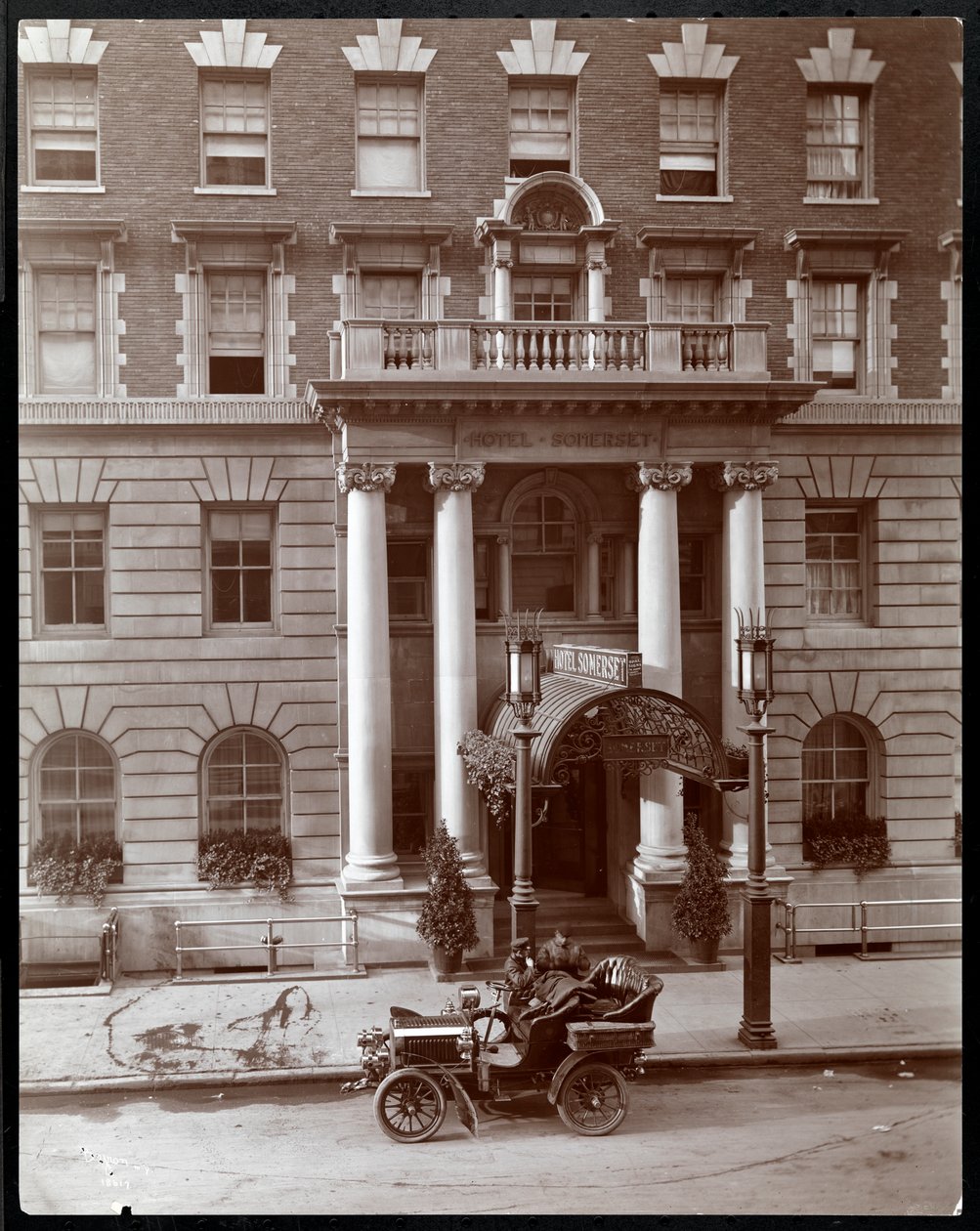 The Hotel Somerset, 150 West 47th Street, New York, 1904 (gümüş jelatin baskı) by Byron Company