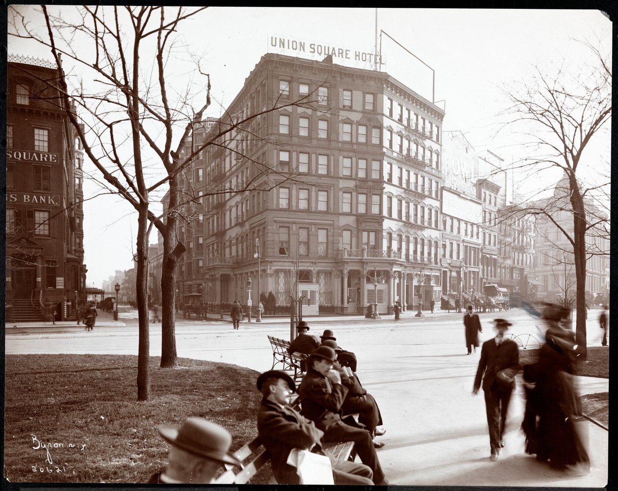 Union Square East ve 15th Street'teki Union Square Hotel, New York, 1905 (gümüş jelatin baskı) by Byron Company