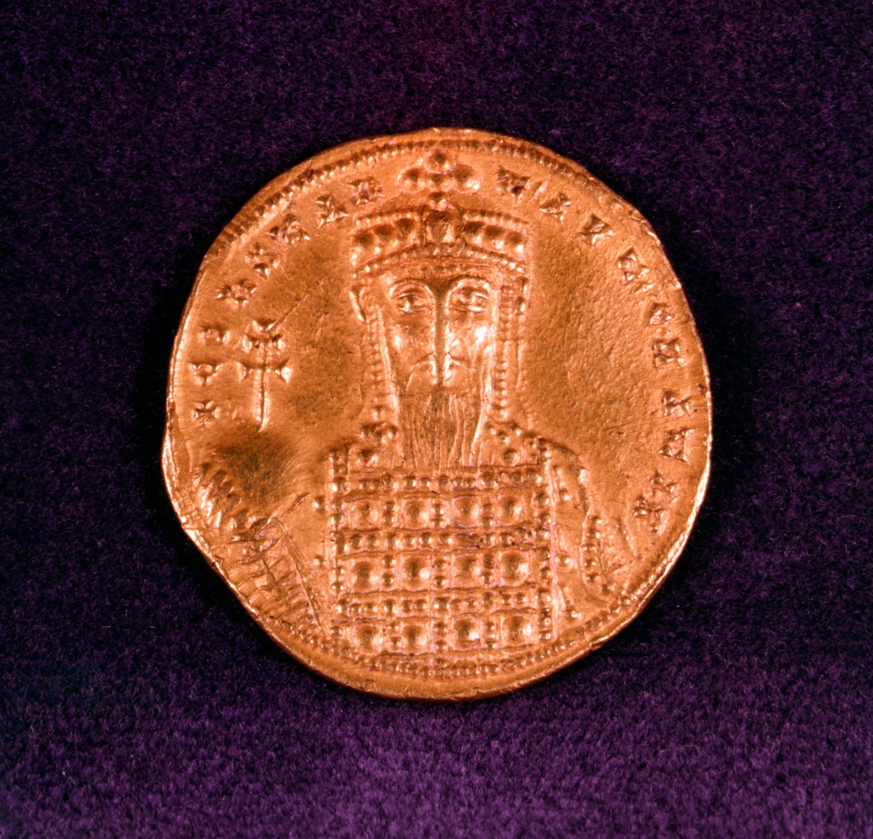 Konstantin VII (altın) by Byzantine