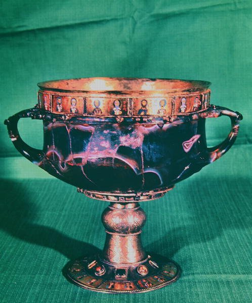 Kadeh (sardoniks, gümüş yaldız ve emaye) by Byzantine Byzantine