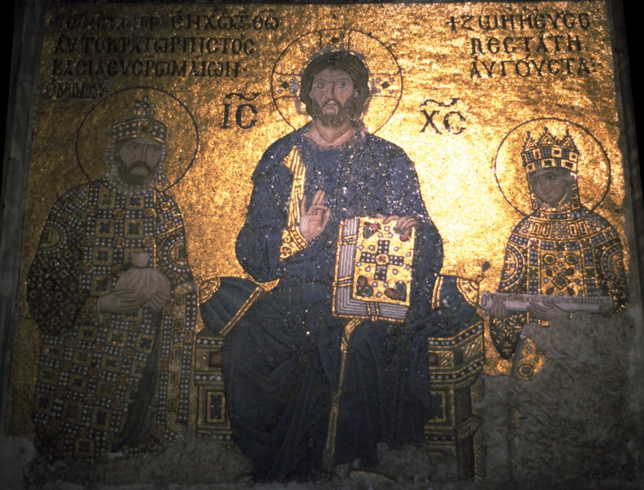 Pantokrator İsa, İmparator Konstantin IX Monomachus ile İmparatoriçe Zoe arasında, yaklaşık 1020 by Byzantine Byzantine