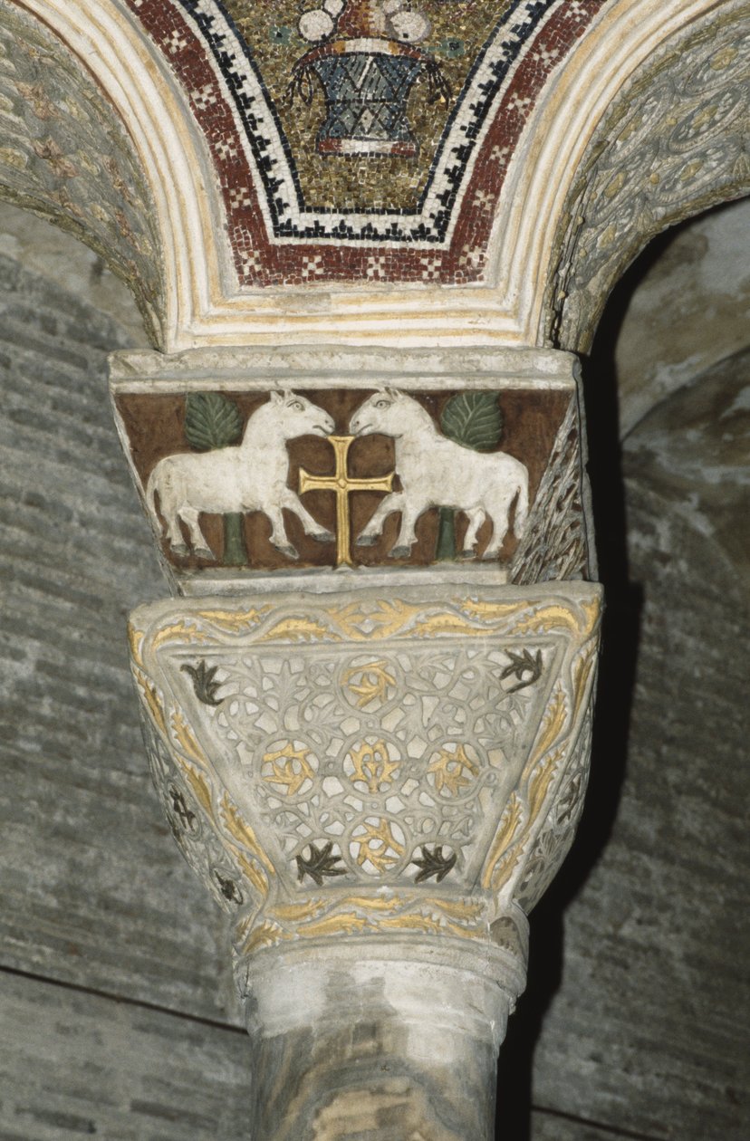 İçten dekore edilmiş sermaye by Byzantine School