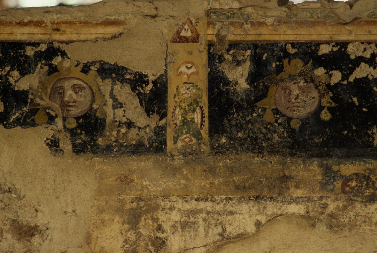 Fresk parçaları, Salus Augusta Temple-Cryptoporticus, antik Roma kenti Urbs Salvia, Urbisaglia, Marche, İtalya (fotoğraf) by J.B. and Brown J. Rowbotham