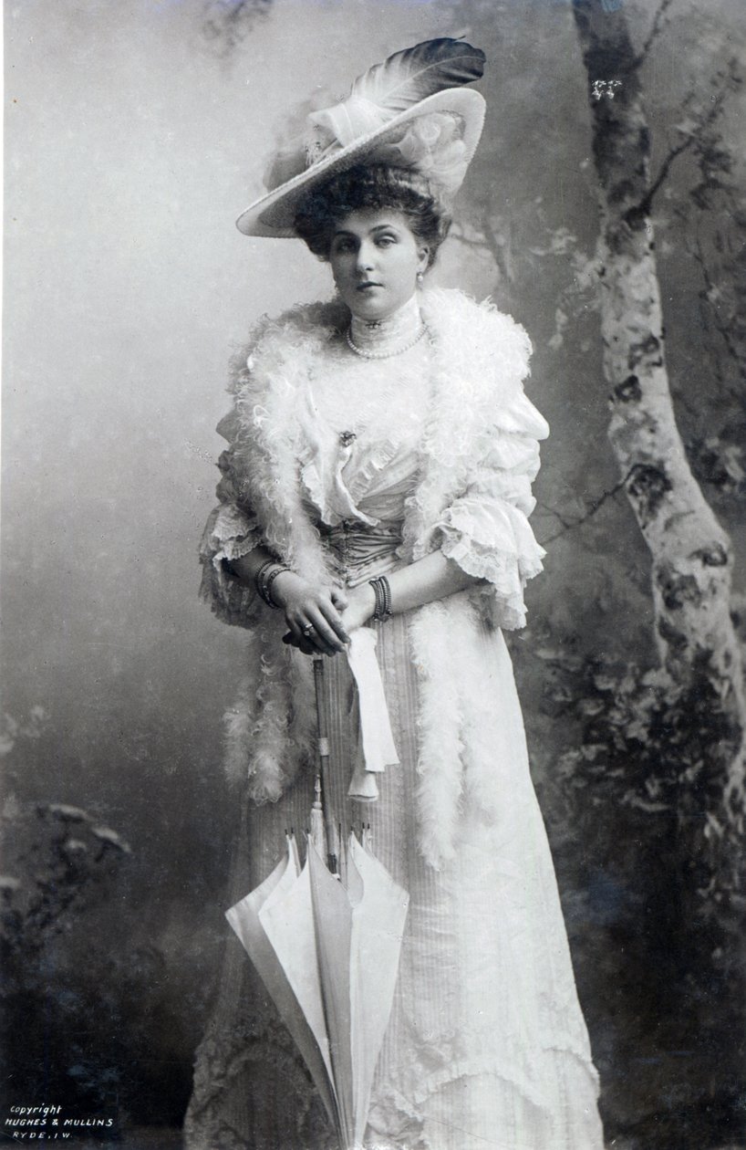 İspanya Kraliçesi, Battenberg Ena, 1910 dolayları (s/b fotoğraf) by J.B. and Brown J. Rowbotham