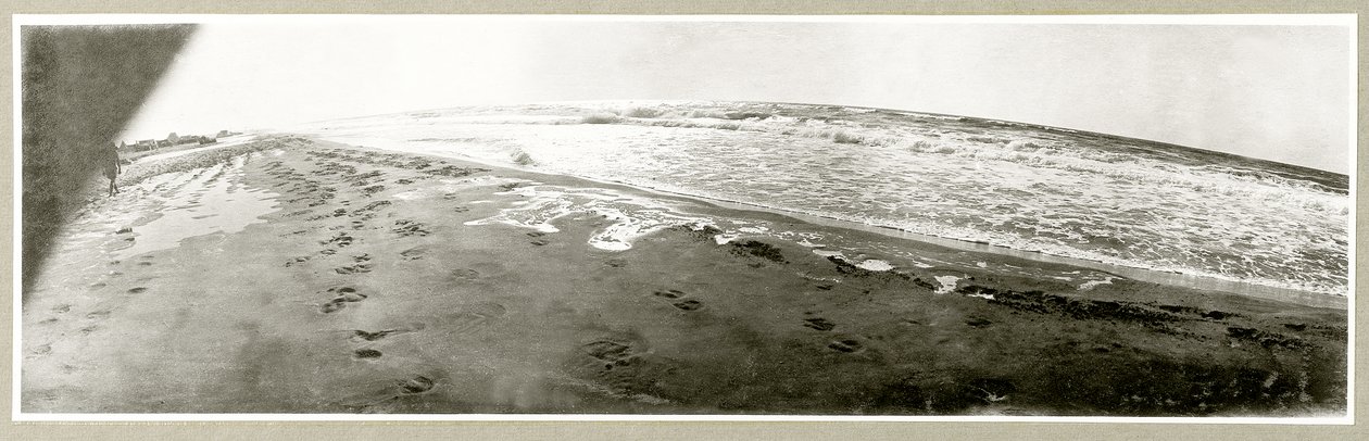 Han Yunus Plajı, 1917 by Capt. Arthur Rhodes