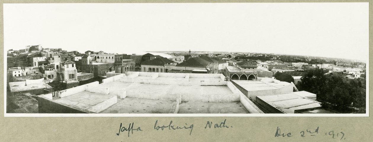 Yafa kuzeye bakıyor, 2 Aralık 1917 by Capt. Arthur Rhodes