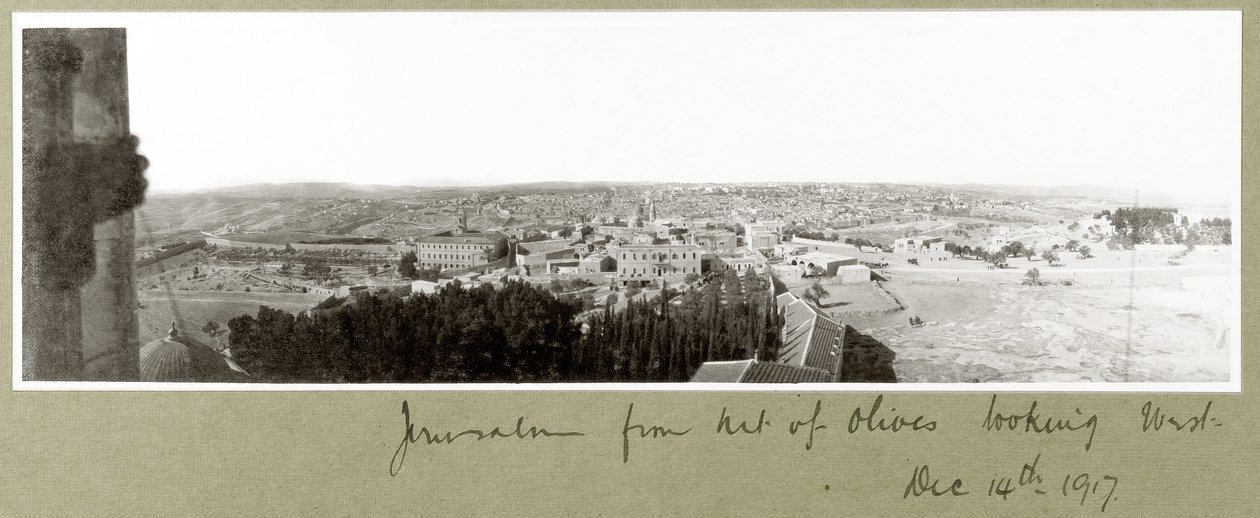 Zeytin Dağı'ndan Batı'ya bakan Kudüs, 14 Aralık 1917 by Capt. Arthur Rhodes