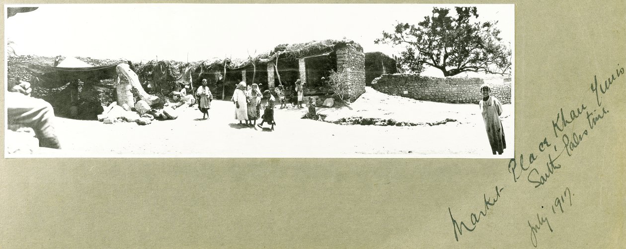 Pazar Yeri, Han Yunus, Güney Filistin, Temmuz 1917 by Capt. Arthur Rhodes