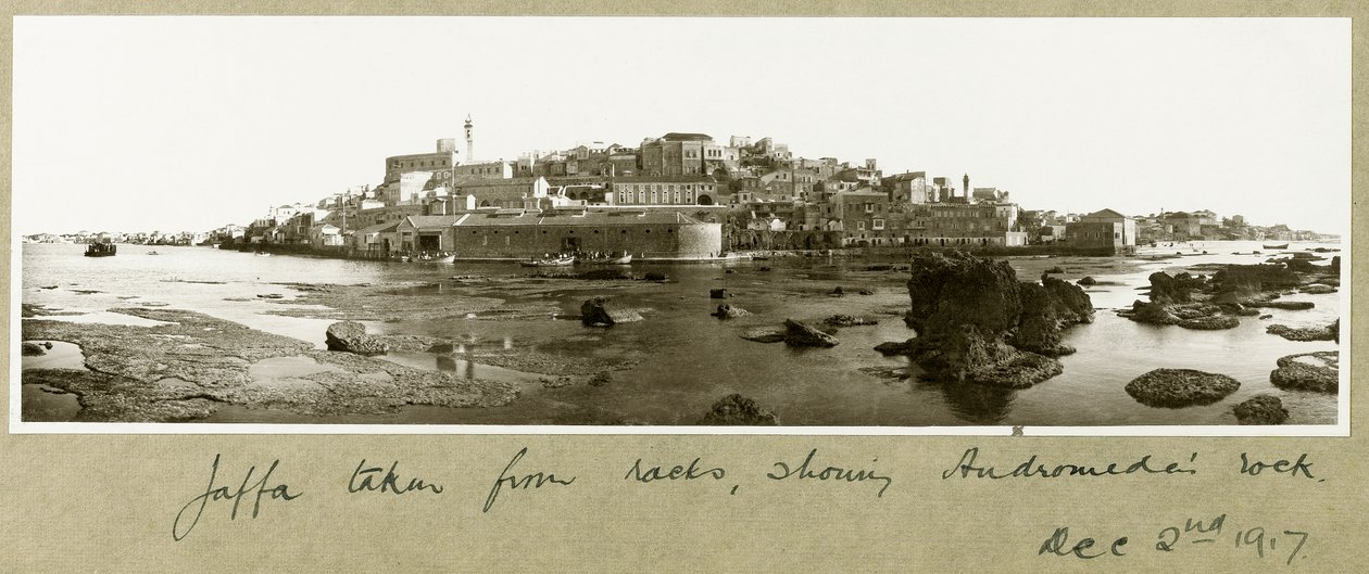 Eski Jaffa, Andromeda'nın kayasını gösteriyor, 2 Aralık 1917 by Capt. Arthur Rhodes