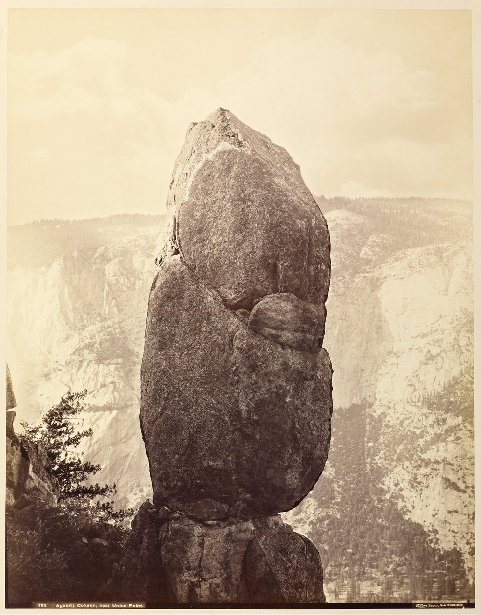 Agassiz Sütunu, Union Point yakınında by Carleton E. Watkins