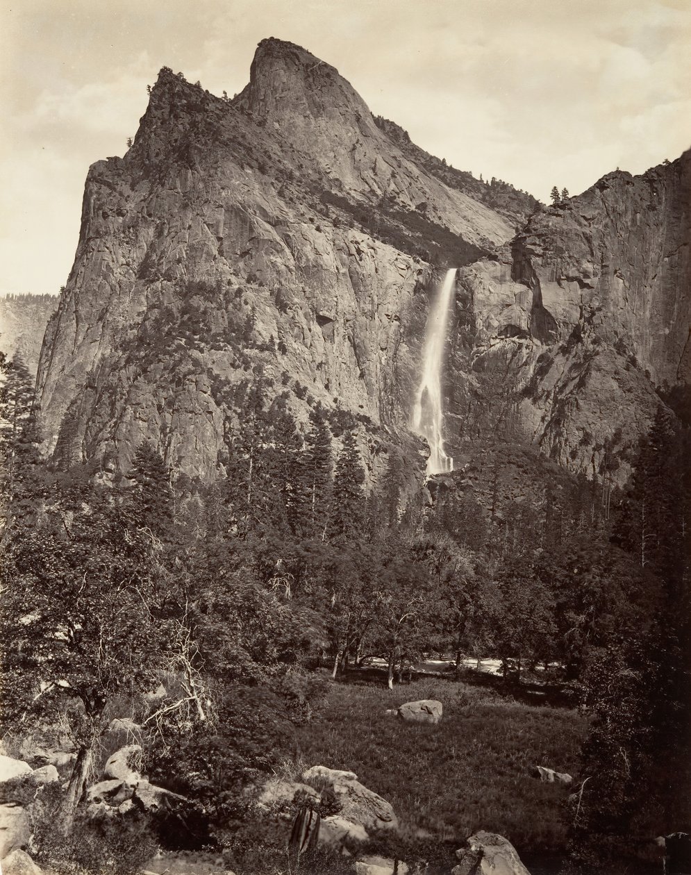 Gelin Peçe Güz, 940 fit, Yosemite, yaklaşık. 1872, basılmış yaklaşık. 1876. by Carleton E. Watkins.