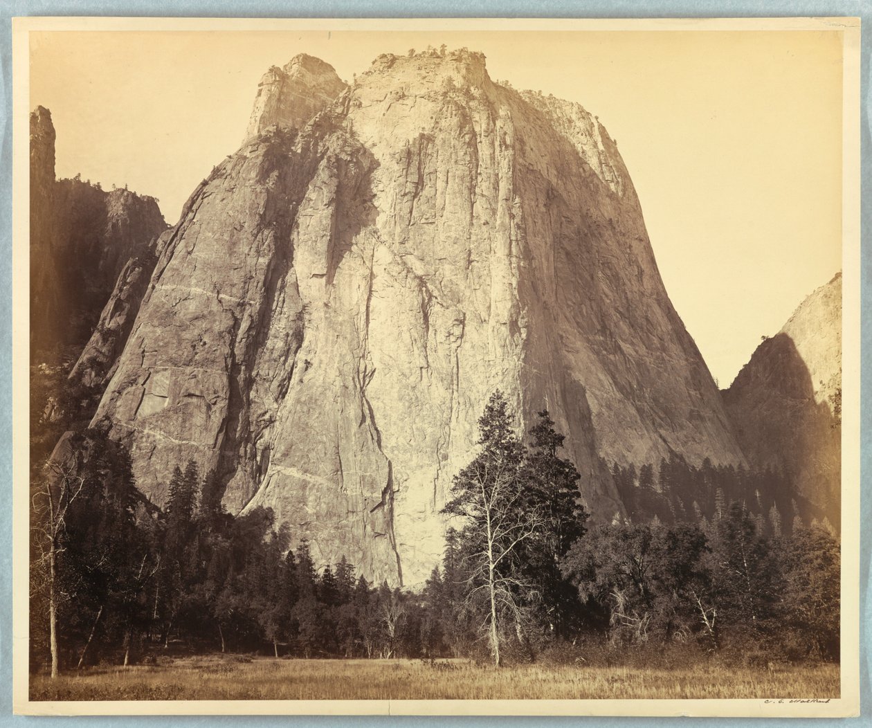 Katedral Kayası, Yosemite by Carleton E. Watkins