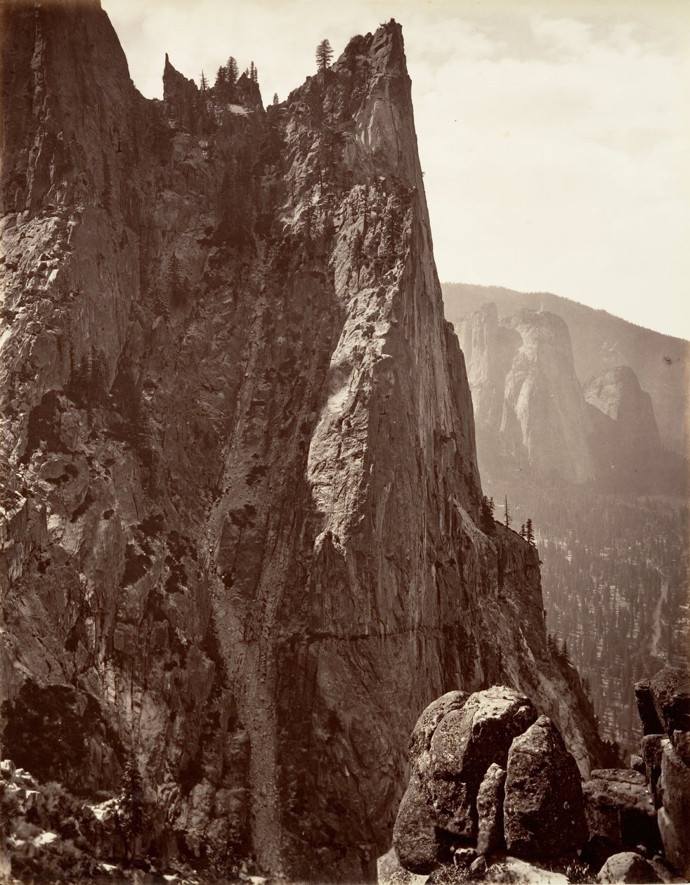 Sentinel Kayası, Yosemite, yak. 1872, basılmış yaklaşık. 1876. by Carleton E. Watkins.
