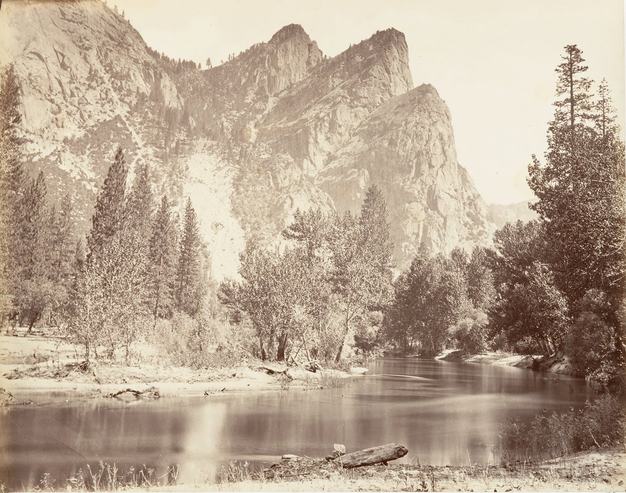 Üç Kardeş, Yosemite, yak. 1872, basılmış yaklaşık. 1876. by Carleton E. Watkins.