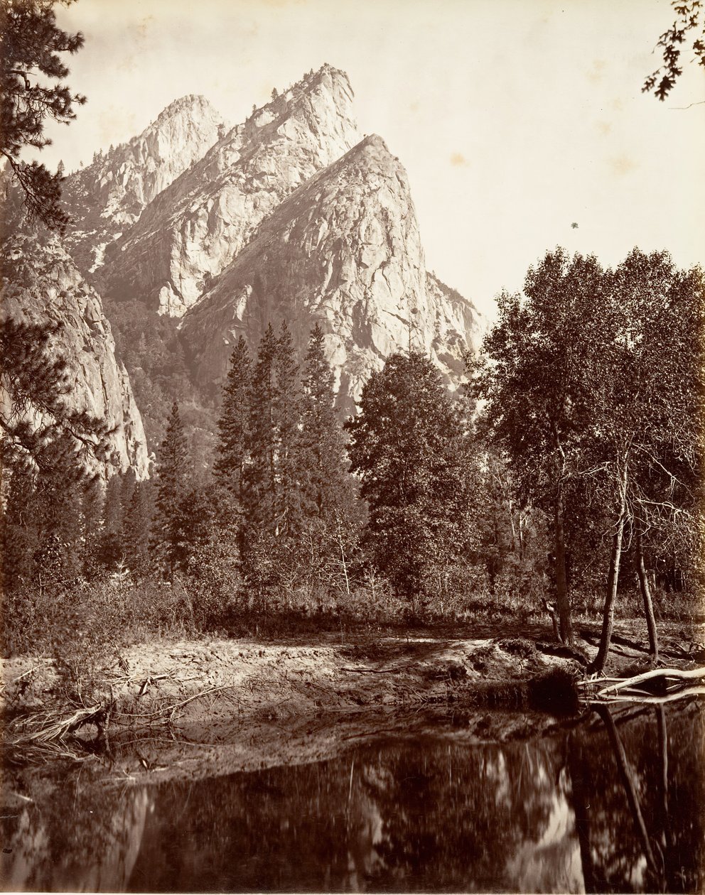 Üç Kardeş, Yosemite, yak. 1872, basılmış yaklaşık. 1876. by Carleton E. Watkins.