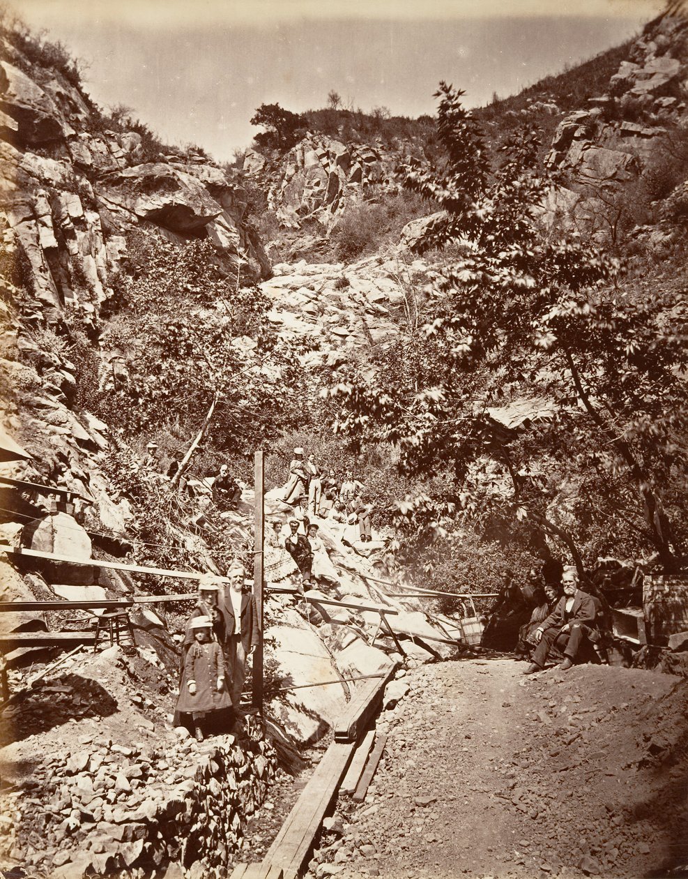 Hot Sulphur Springs, Santa Barbara, 1876, basılmış yakl. 1876. by Carleton Emmons Watkins