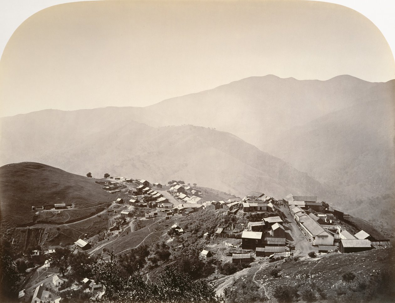 Tepedeki Kasaba, Yeni Almaden, 1863. by Carleton Emmons Watkins