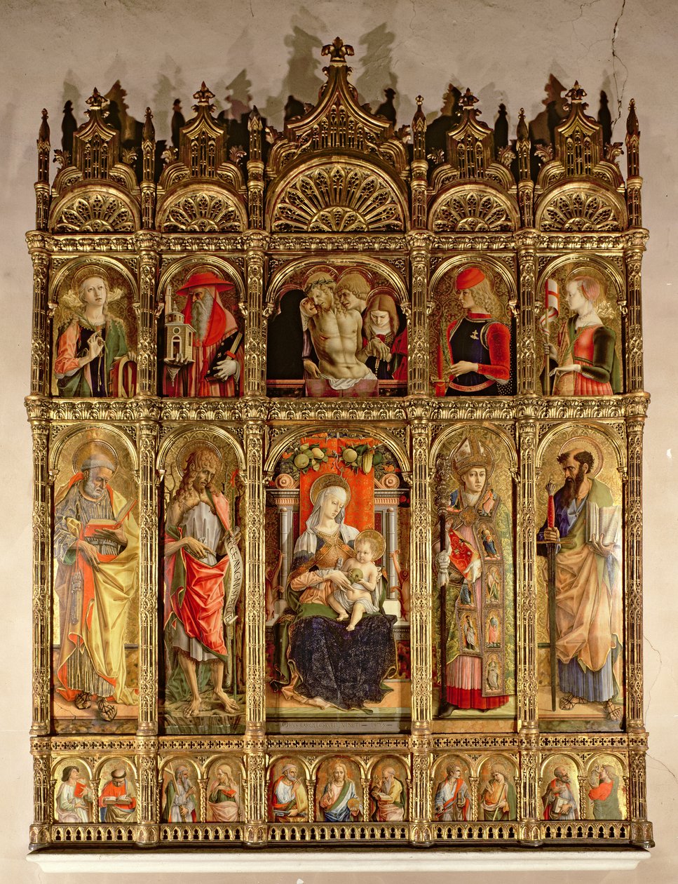Azizlerle Madonna ve Çocuk, poliptik, 1473 (panelde mizaç) by Carlo Crivelli