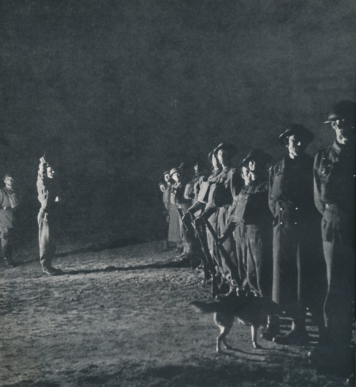 Gece canlıdır, 1941 by Cecil Beaton