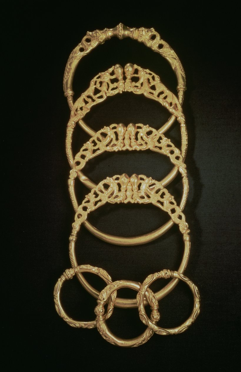 Ertsfield Hazinesinden Altın Bilezikler, MS 4. yüzyıl (altın) by Celtic
