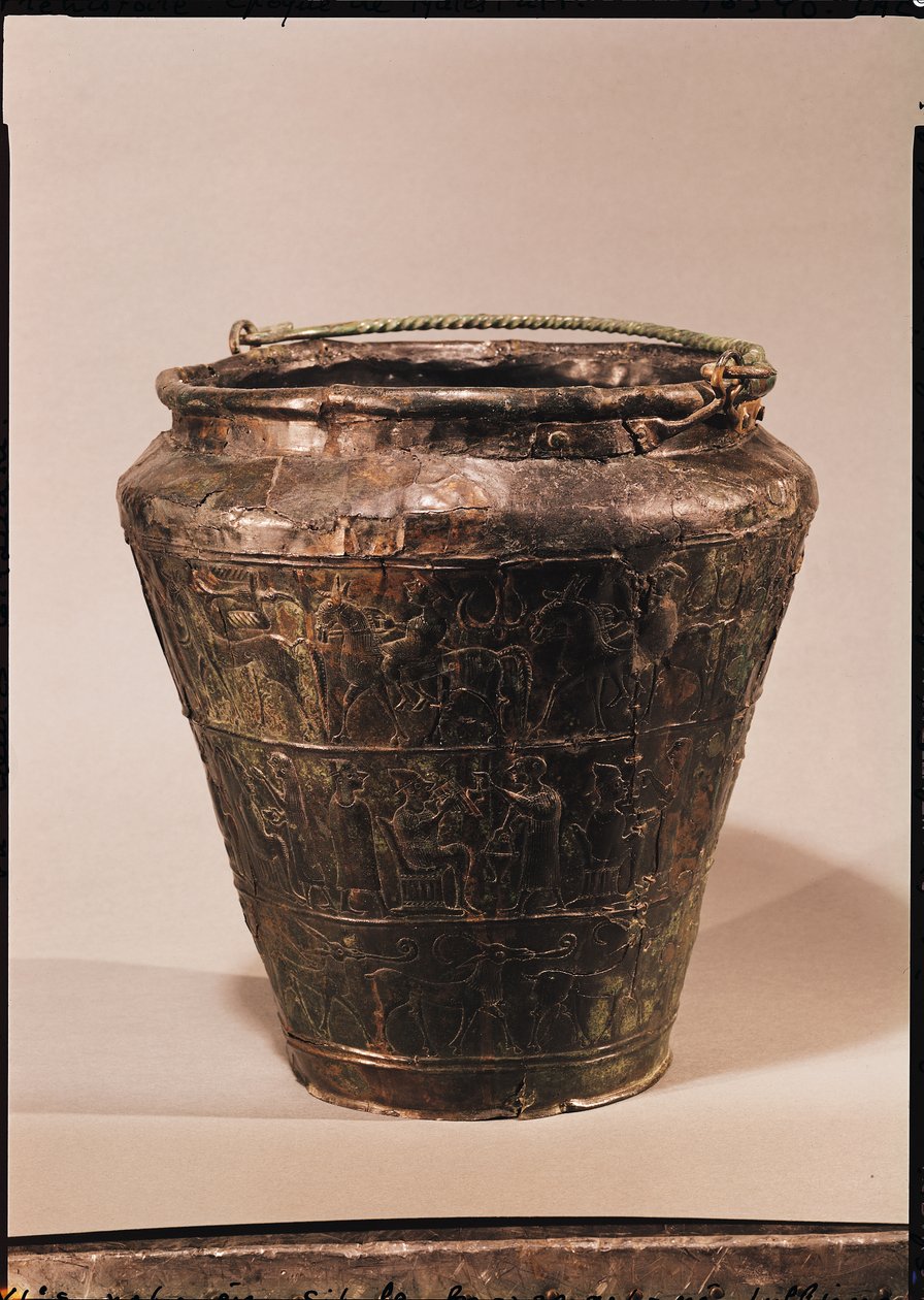 Üç parçalı dekoratif bantlı situla (bronz) by Celtic