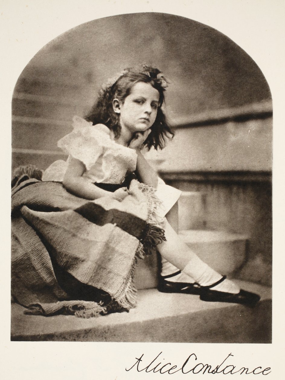 Alice Constance Westmacott, 9 Temmuz 1864 (sepya fotoğrafı) by Charles Lutwidge Dodgson