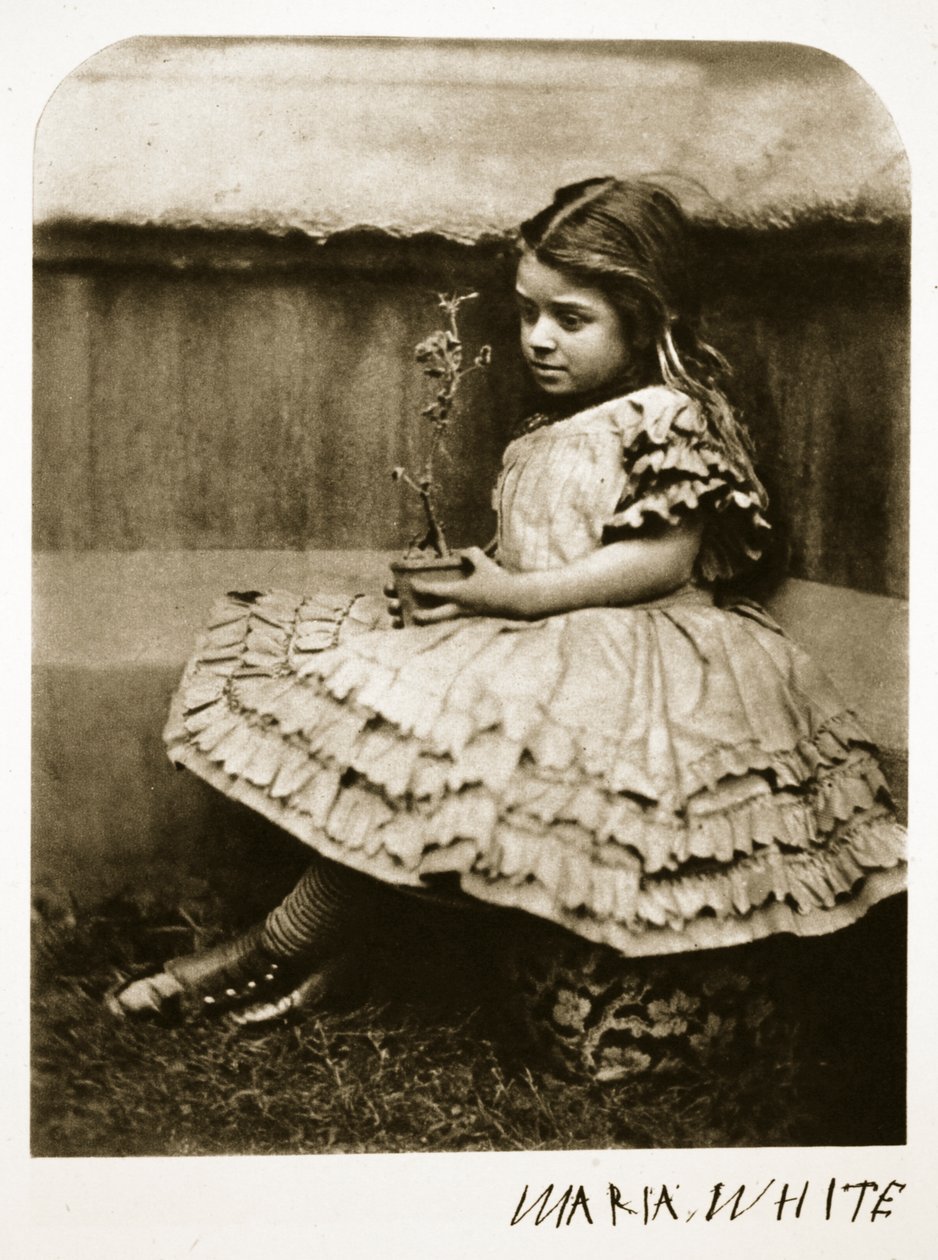 Maria White, 11 Temmuz 1864 (sepya fotoğrafı) by Charles Lutwidge Dodgson
