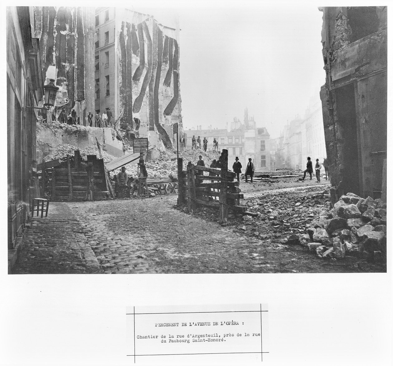 Avenue de l'Opera binası, rue d'Argenteuil'in şantiyesi, rue Faubourg-Saint-Honore, Paris, 1858-78 by Charles Marville