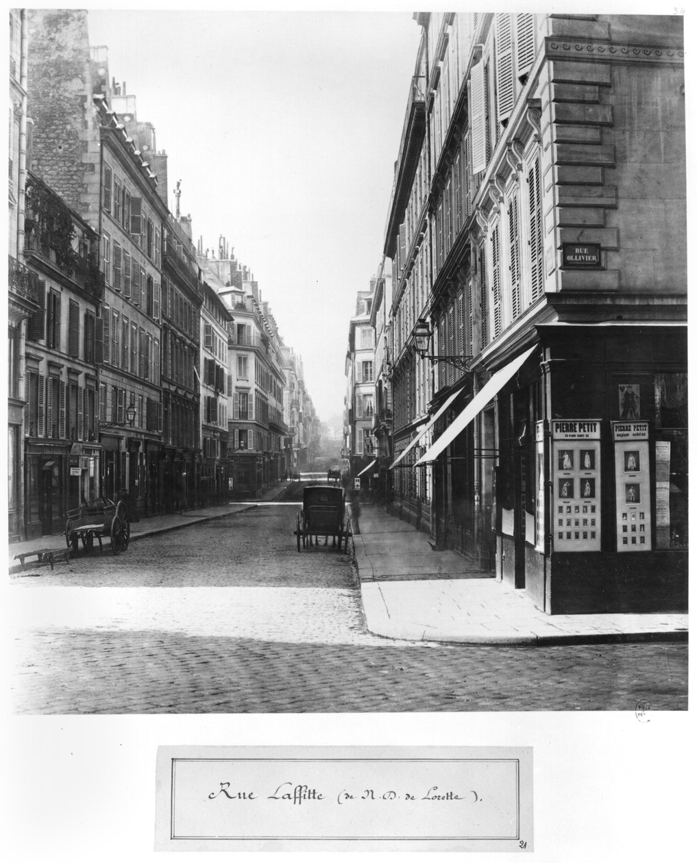 Rue Laffitte, Notre-Dame-de-Lorette kilisesinden, Paris, 1858-78 by Charles Marville