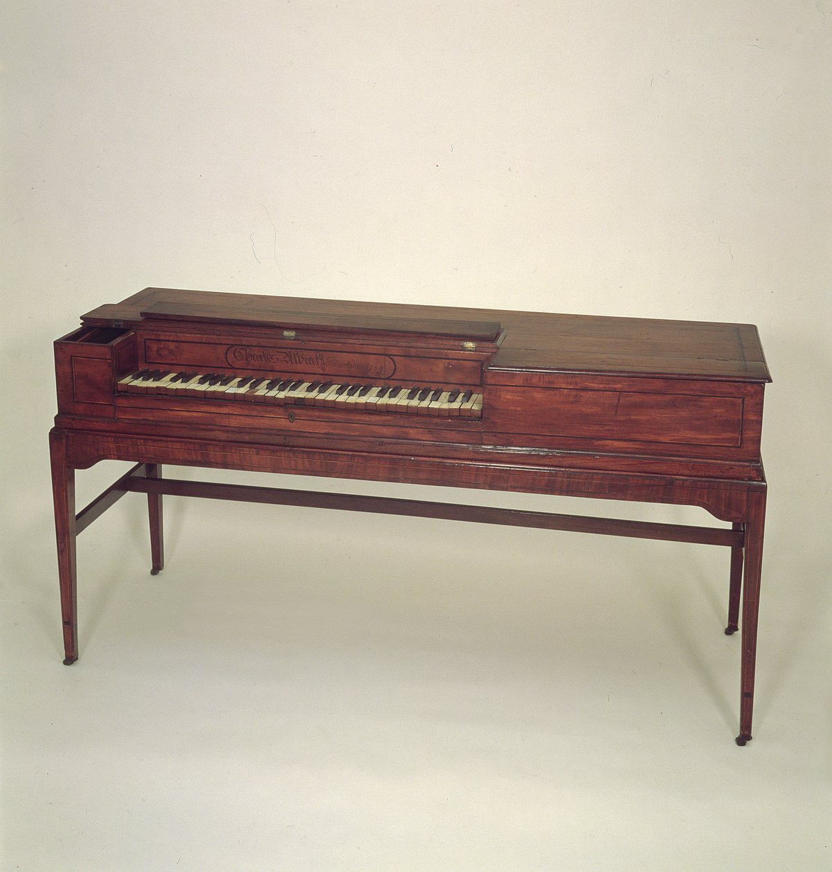 Piyano, 1789 (ahşap) by Charles Albrecht