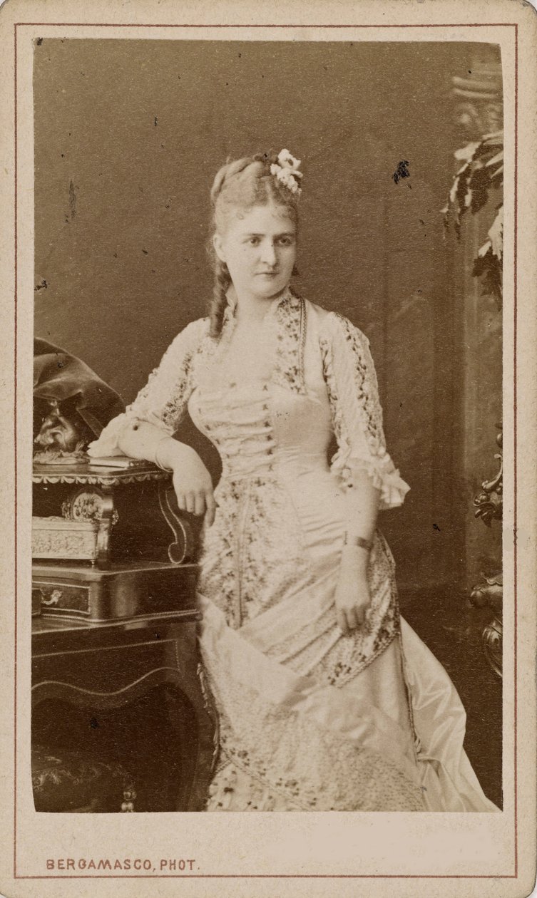 Opera şarkıcısı Caroline Salla