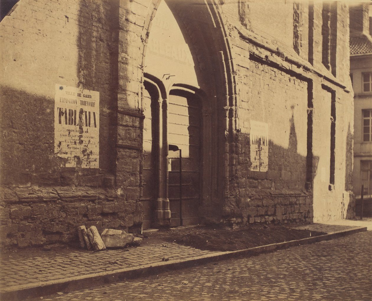 [Predikheevenkerk Kapısı, Ghent, Belçika], yaklaşık 1858. by Charles D