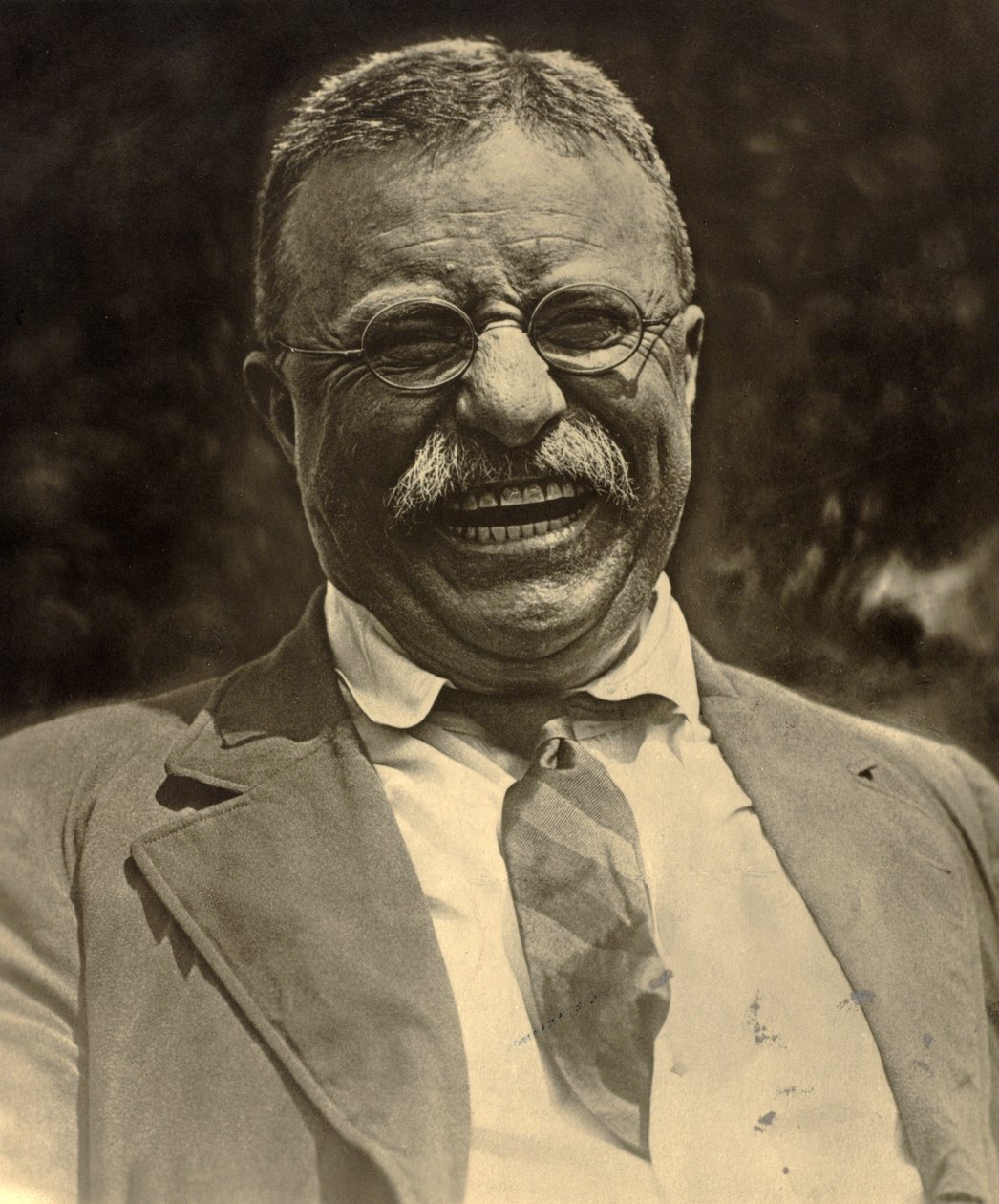 Theodore Roosevelt gülüyor, 1910 dolayları (s/b fotoğraf) by Charles Duprez