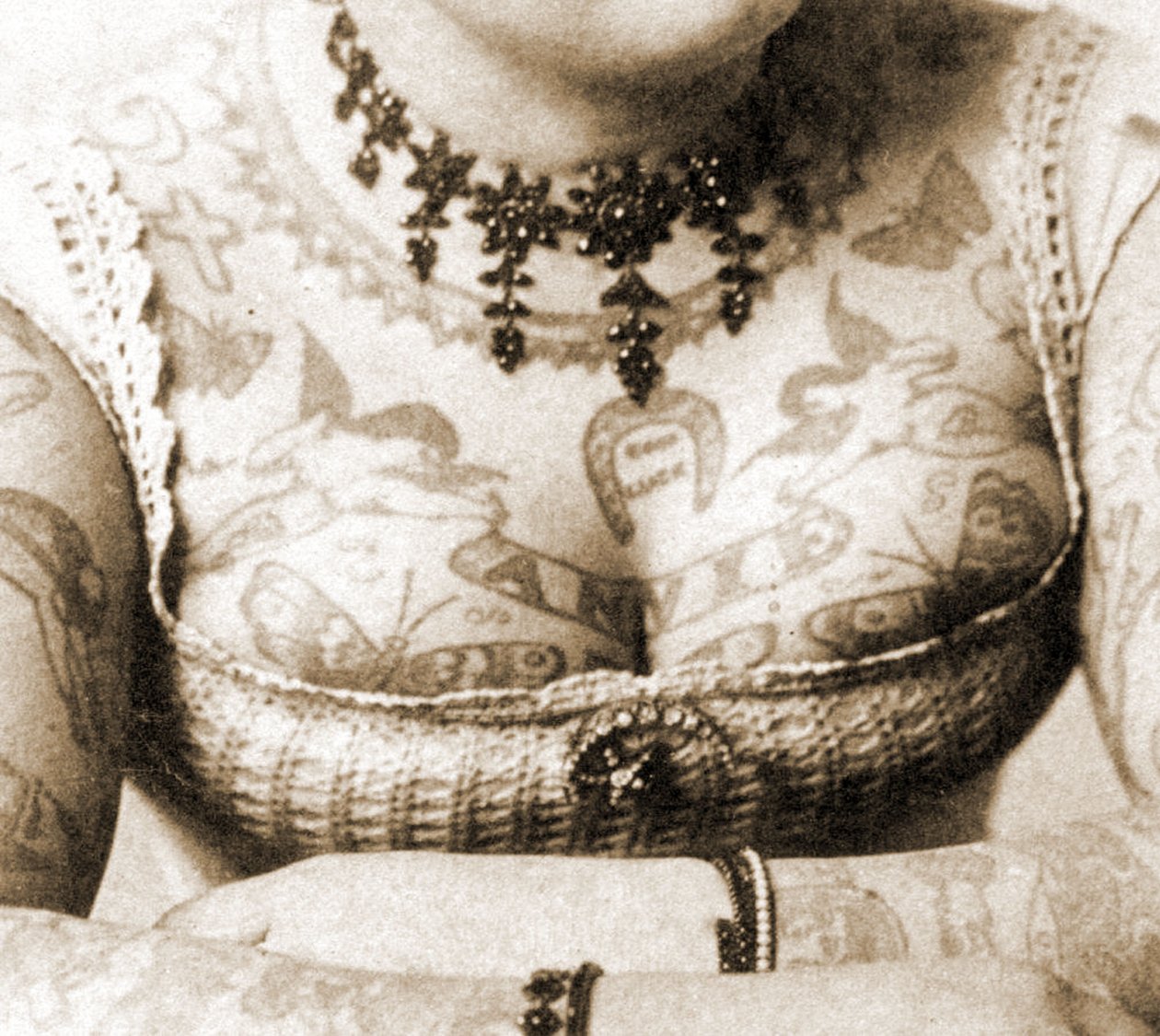 Annie Howard