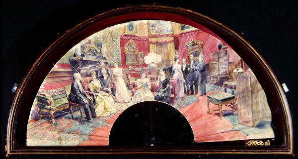Bir misafir odasında akşam yemeğinden sonra sosyal bir toplantıyı tasvir eden fan by Charles Henry Tenre