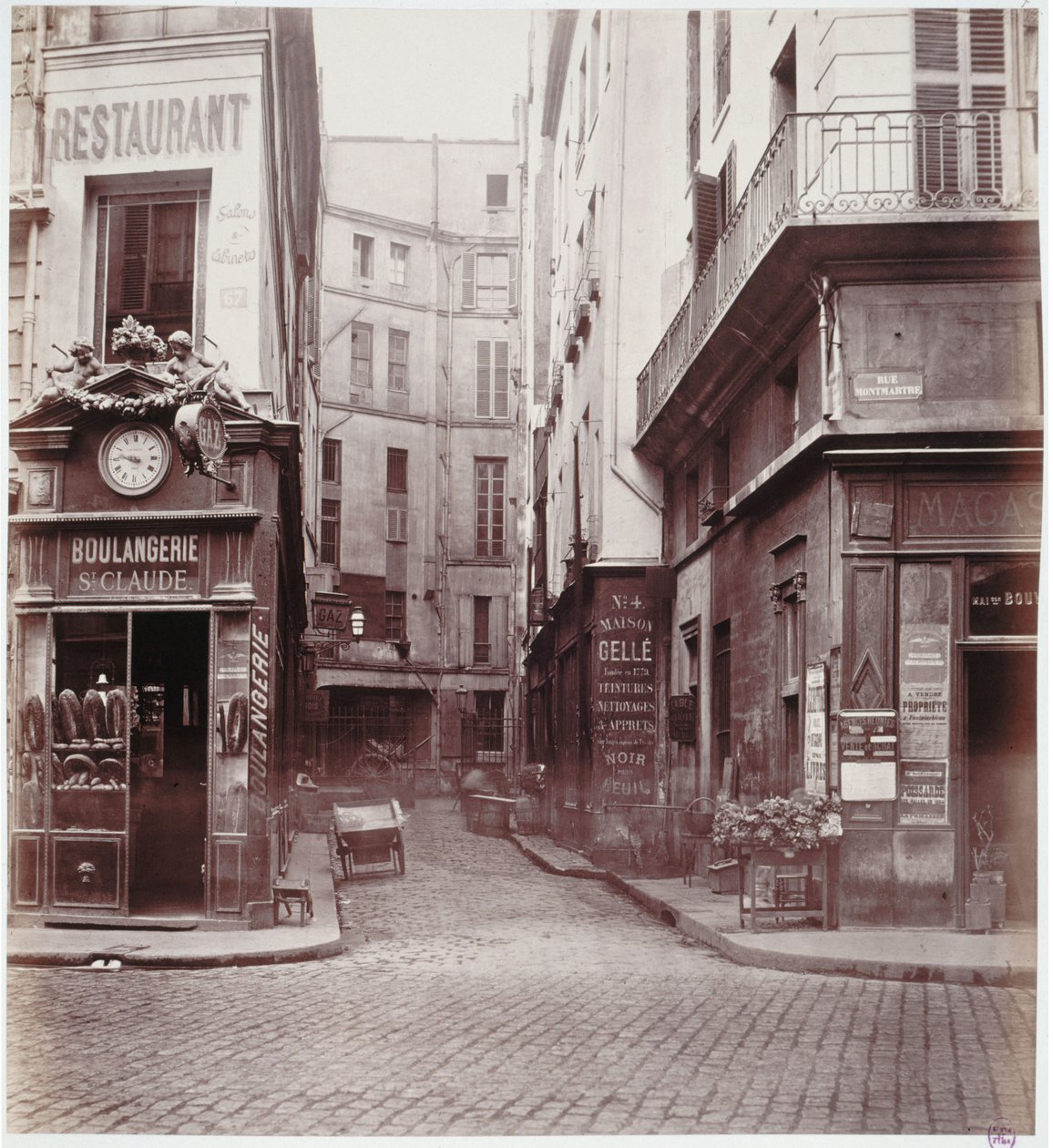 Impasse St. Claude, Rue St. Sauveur, Paris, 1858-78 arasında by Charles Marville