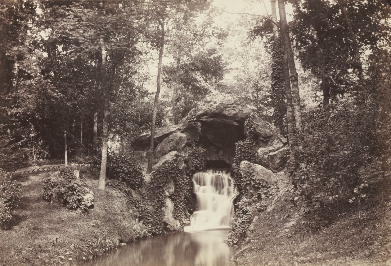 Küçük Mağara'nın Geyik Göleti'ne doğru görünümü, Bois de Boulogne by Charles Marville