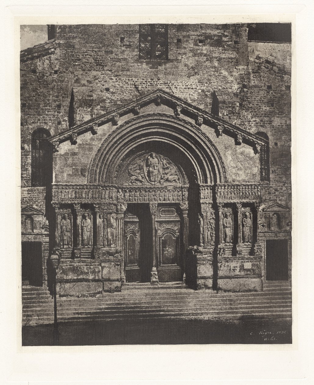 Levha VI – Saint-Trophime of Arles Portalı (Levha VI – Saint Trophime of Arles Girişi) by Charles Nègre, André Jammes