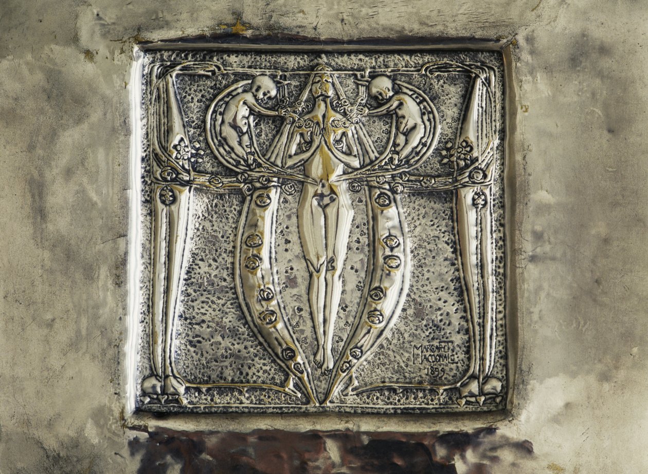 Bas kabartması, şömine dekorasyonunun detayı, Charles Rennie Mackintosh