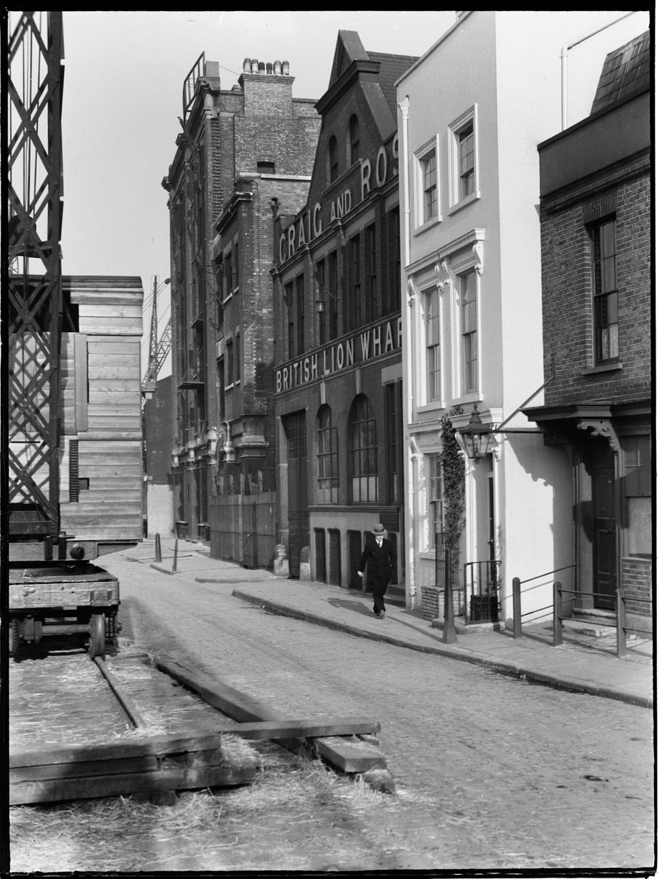 Bankside, Southwark, Büyük Londra Otoritesi, 1925-1935. by Charles William Prickett