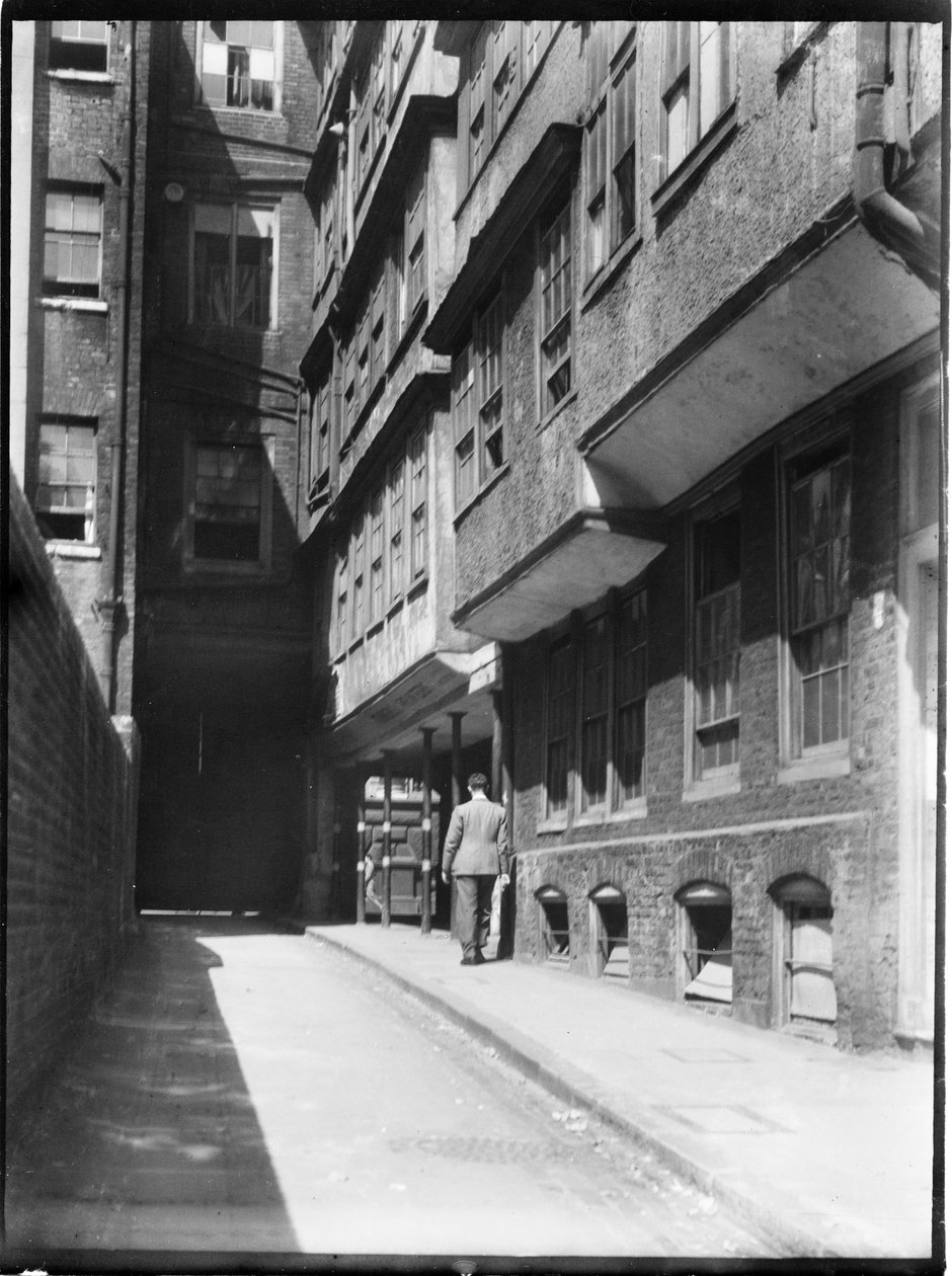 Middle Temple Lane, Temple, City of London, Greater London Authority, 1930