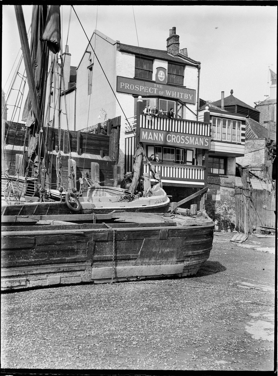 Prospect of Whitby, Wapping Wall, Wapping, Tower Hamlets, Greater London Authority, 1930