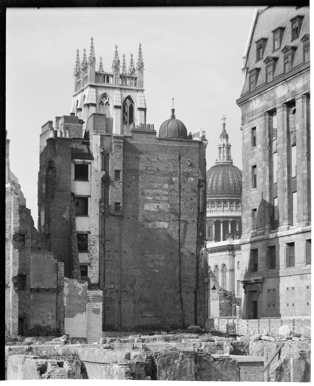 St Paul Katedrali, St Paul Kilisesi Bahçesi, Londra Şehri, Londra Şehri, GLA, 1941-1945. by Charles William Prickett