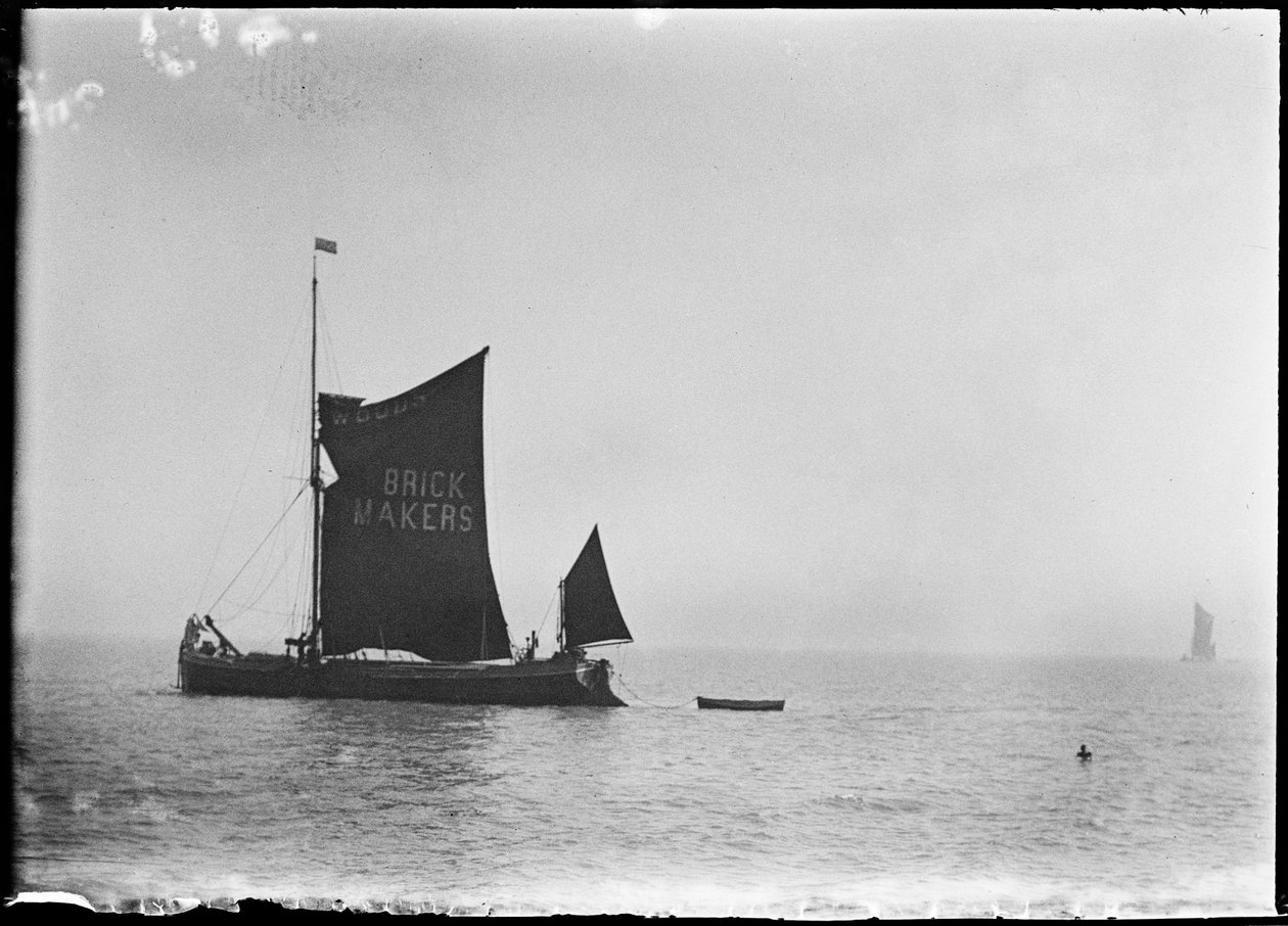 Thames Haliç, 1920-1940. by Charles William Prickett