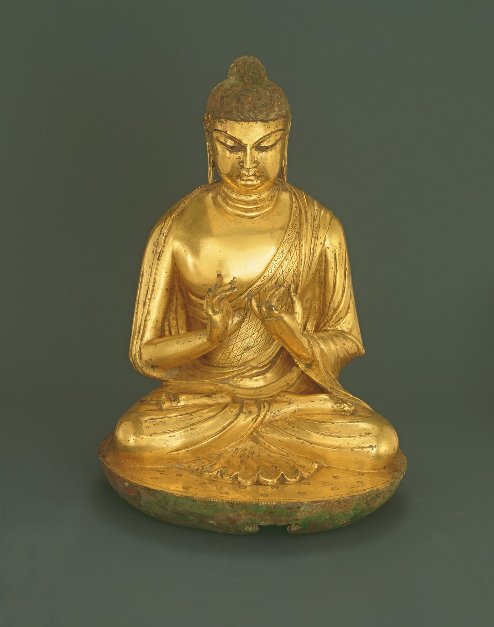 Buddha Vairocana (Dari), Tang hanedanı (618-907), erken 8. yüzyıl (yaldızlı kurşunlu bronz) by Chinese School