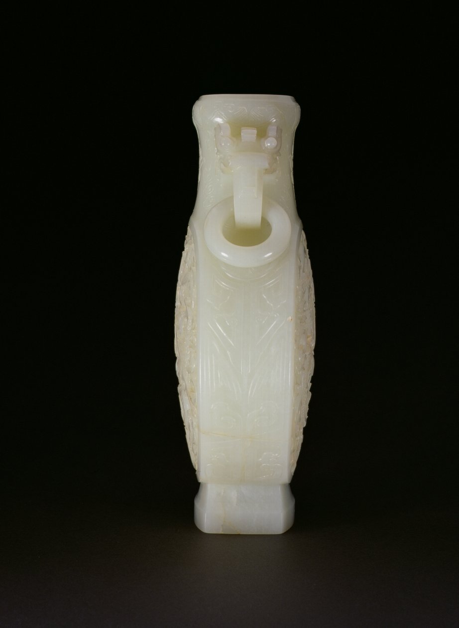 Imperial Moon Flask, Qianlong Dönemi (1736-95) (yeşim taşı) (ayrıca bkz. 193796) by Chinese School