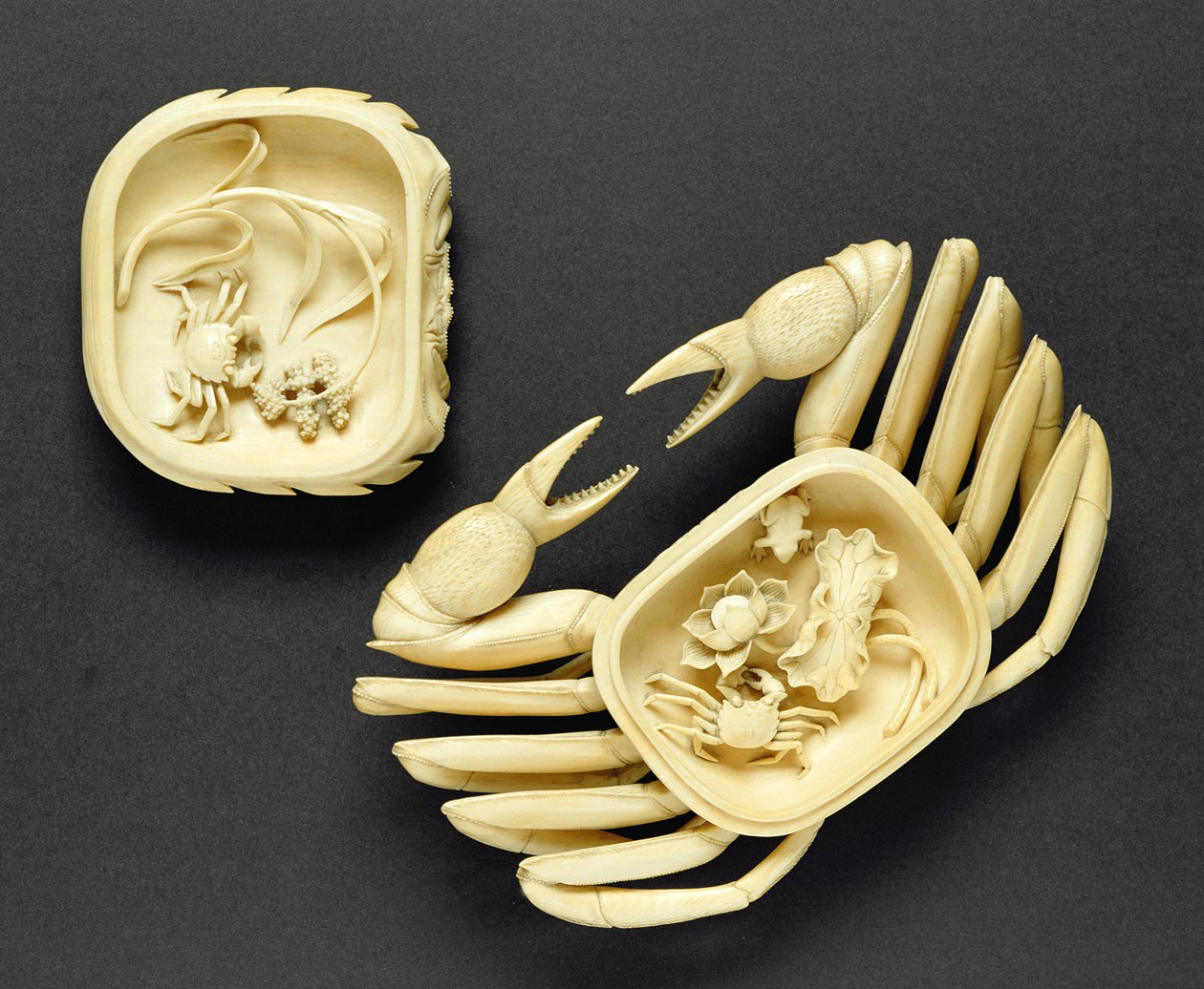 Yengeç şeklindeki kutu, Qianlong dönemi, 1736-95 by Chinese School