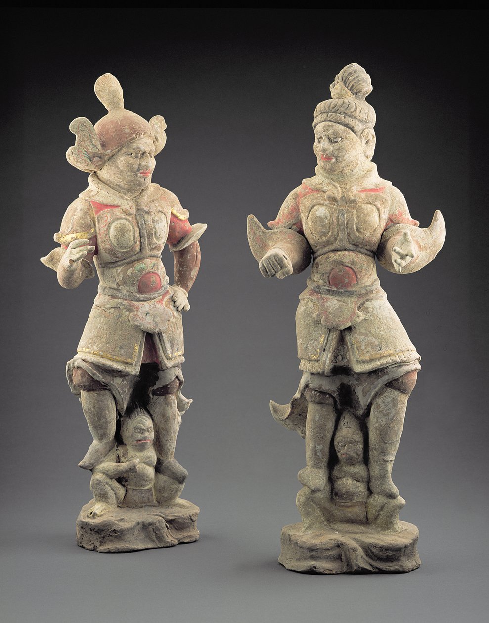 Bir çift Lokapala figürü, Tang Hanedanlığı (618-907) (toprak çanak çömlek) by Chinese School